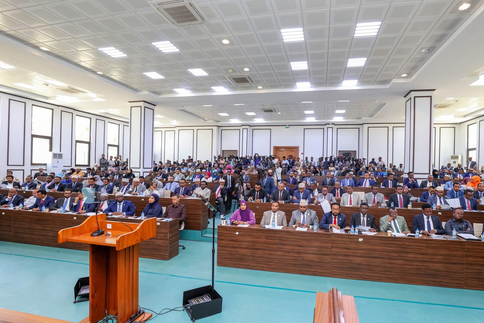 Fadhigga maanta ee wadajirka labada aqal ee baarlamaanka